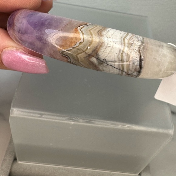 Amethyst Agate Hard Bangle - 60.7mm - Picture 10 of 10